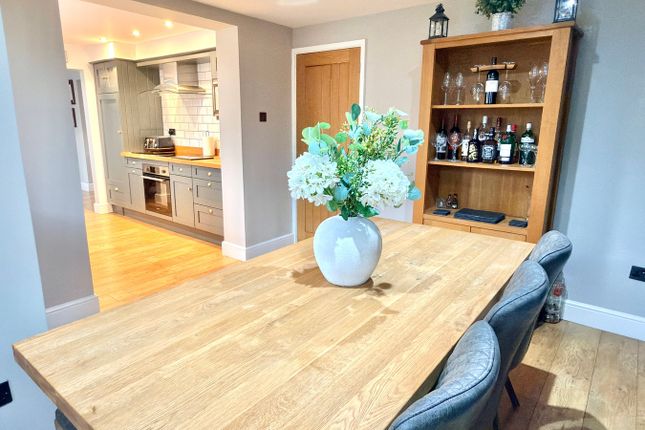9, Hillview Lane, Tewkesbury photo 3
