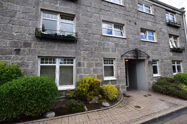 Thumbnail Flat to rent in Queen's Avenue, West End, Aberdeen