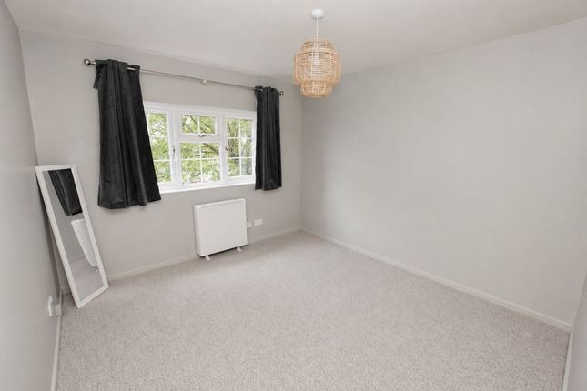 19, Chiltern Close, Maidstone photo 3