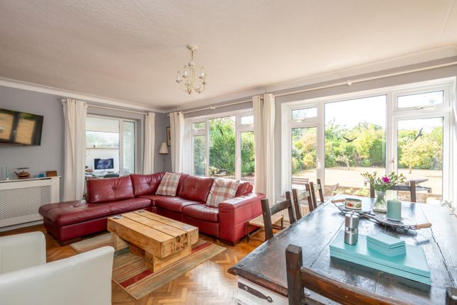 45, Fernhurst Gardens, Bognor Regis photo 2