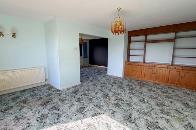 9, Hyde Tynings Close, Eastbourne photo 5