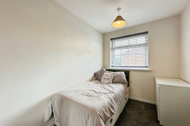 3, Wastwater Court, Perton, Wolverhampton photo 2