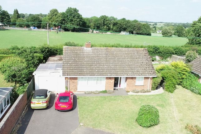 4, Thorns Close, Newmarket photo 2