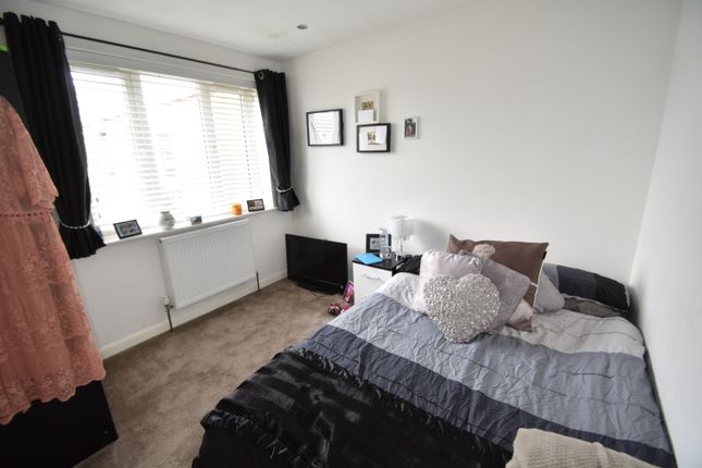 7, Crisspyn Close, Waterlooville photo 4