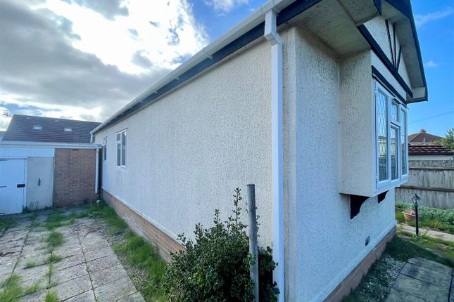 1, Hill View Park, Weston-Super-Mare photo 4
