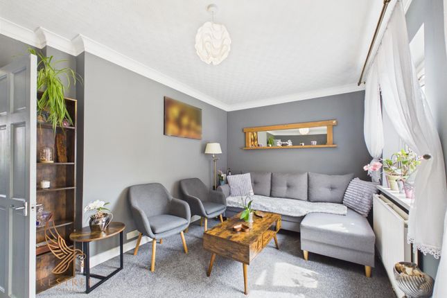 155, Priory Road, Pontefract photo 4