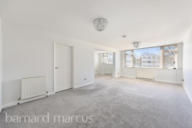 Flat to rent in Avenue Road, Epsom