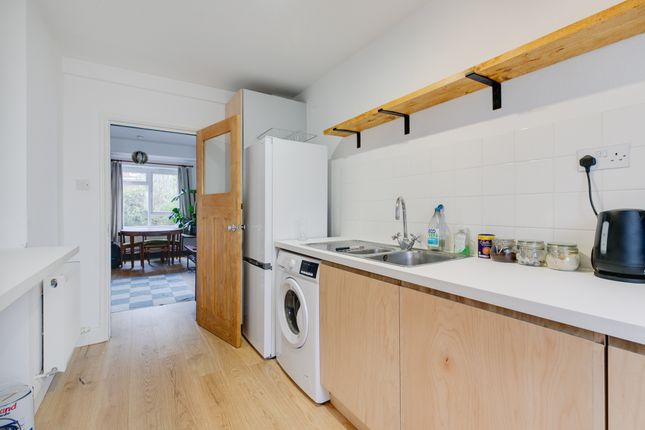 Flat for sale in Summersby Road, London