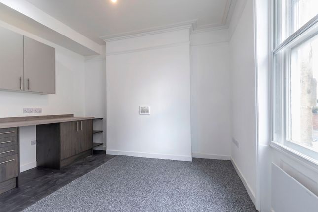 Flat 4 Berkeley Villa, Berkeley Street, Cheltenham photo 4