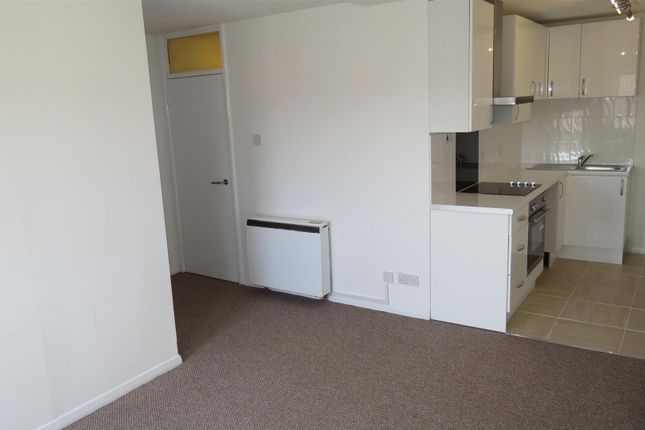 18, Cypress Court, Elmfield photo 3