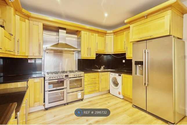 Wavertree Road, London photo 5