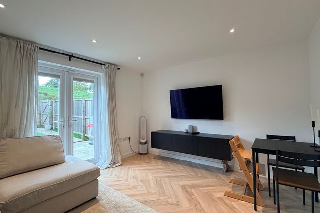 94 Skylark Gardens, Glasgow photo 3