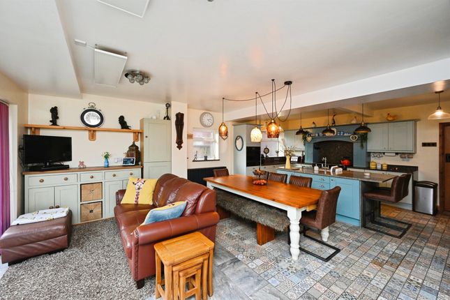 21, Rowland Street, Alfreton photo 3