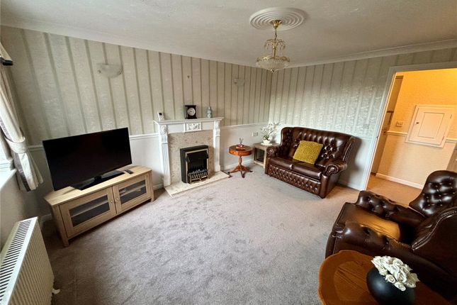37, Brielen Court, Nottingham photo 2