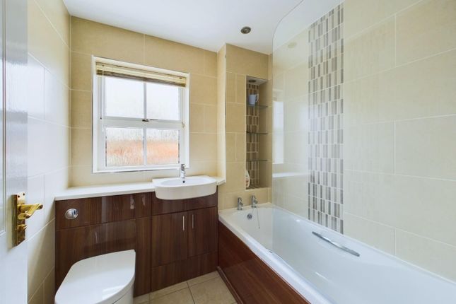 Town house for sale in Southfield Close, Aldridge, Walsall