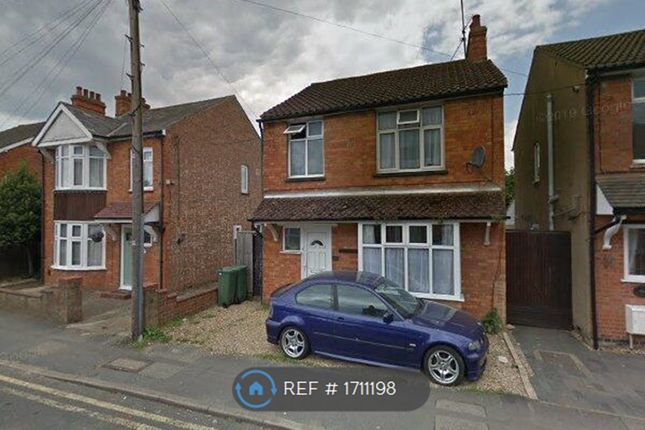 Thumbnail Room to rent in Brooklands Road, Bletchley, Milton Keynes
