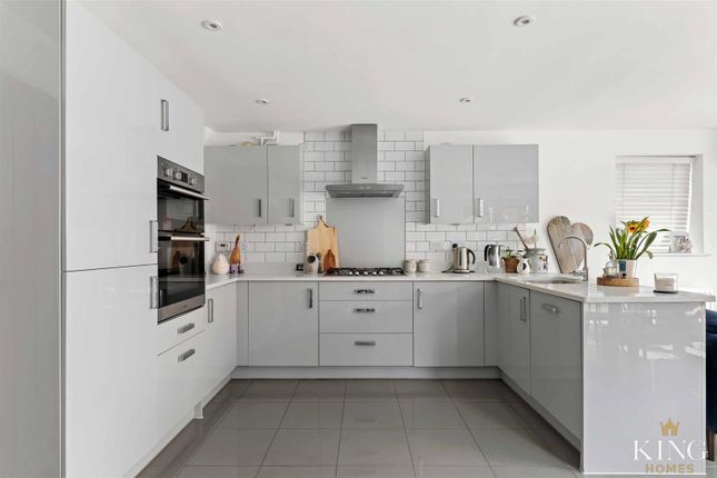 4, Spearhead Road, Bidford-On-Avon photo 3