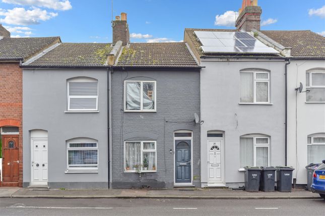 Terraced house for sale in Hibbert Street, Luton