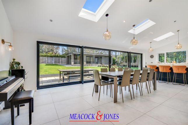 16, Silver Birches, Brentwood photo 3