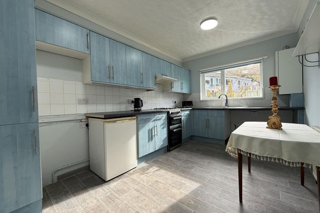 51, Southdown Avenue, Brixham photo 4