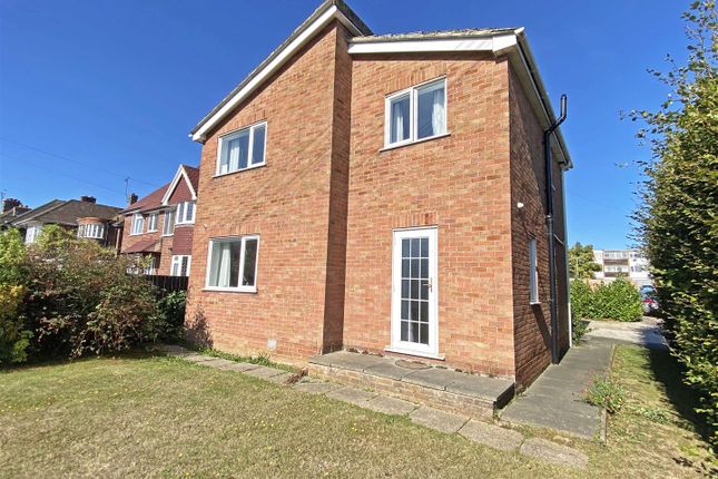 1, Darrell Close, Chelmsford photo 4