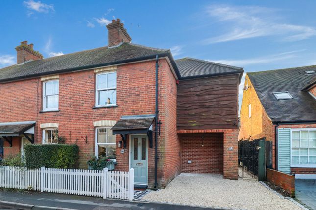 End terrace house for sale in Lakes Lane, Beaconsfield