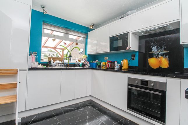 57, Milburn Road, Bedford photo 4