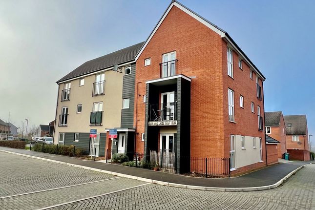 Flat for sale in Elm Park, Didcot