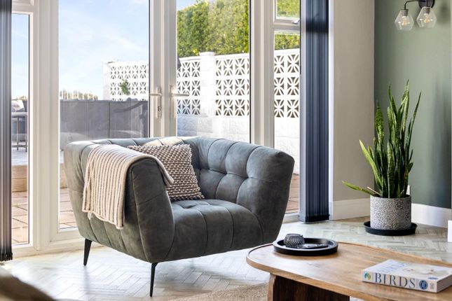 Old Fort Road, 156-038.Jpg