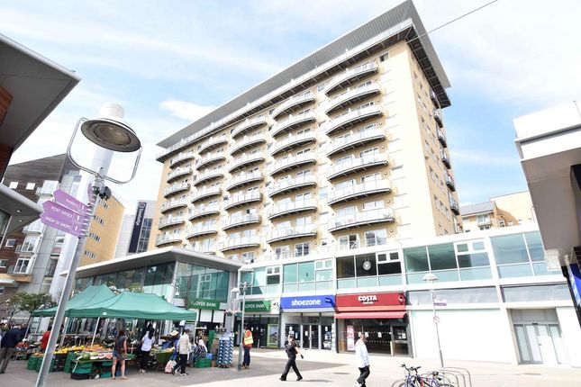 2-bed flat on 69, Hamlyn House, Feltham, £265,000