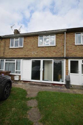 Terraced house to rent in Hillcrest, Hatfield
