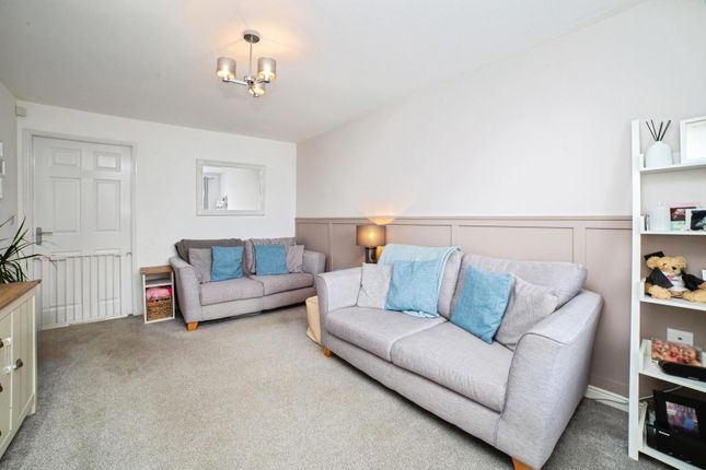 19, Rebecca Close, Nottinghamshire photo 2