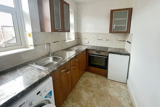 Flat 7 180, High Street, Bolton photo 3