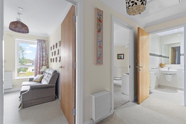 27, Emmandjay Court, Valley Drive, Ilkley photo 3