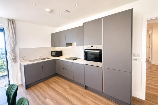 109, St Pier Court, Green Street, London photo 2