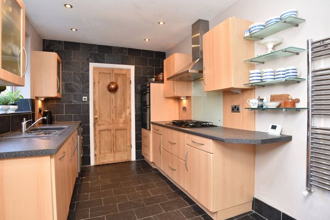 68 Stonefall Avenue, Harrogate photo 3