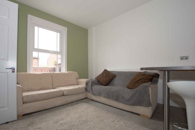 14,Room 4, Harold Street, Hereford photo 4