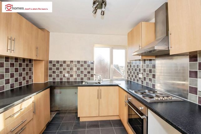 8 Maple House, Springhill Close, Walsall photo 5
