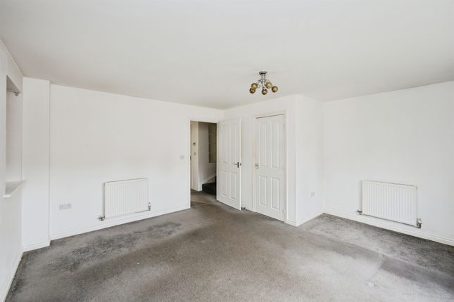 22, Llanelli photo 4