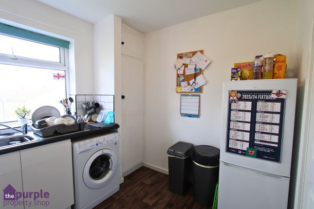 Flat for sale in Carslake Avenue, Bolton