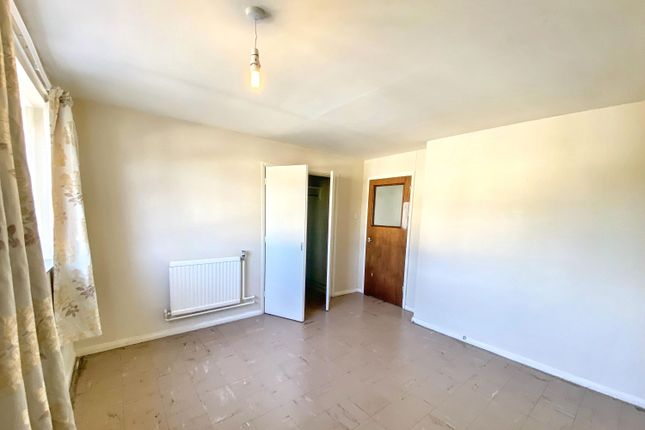 Flat 12, Chippenham photo 3