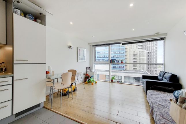Flat for sale in Capital East Apartments, Royal Victoria Dock