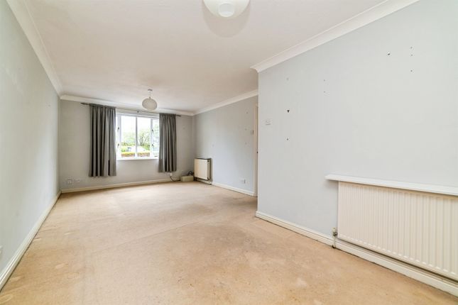 21, Gillison Close, Letchworth Garden City photo 3