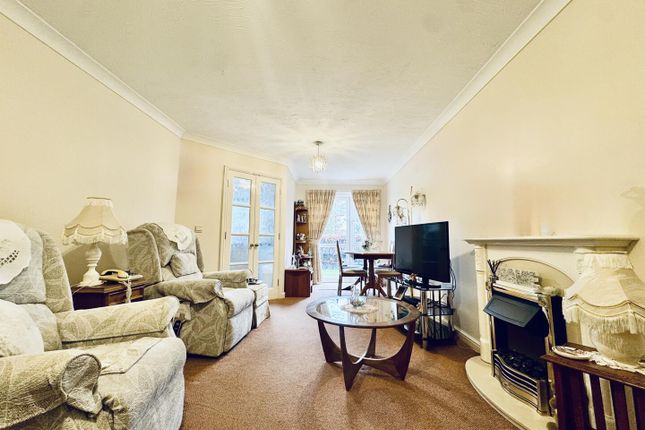 8 Allandale Court, Rectory Road, Burnham-On-Sea photo 2