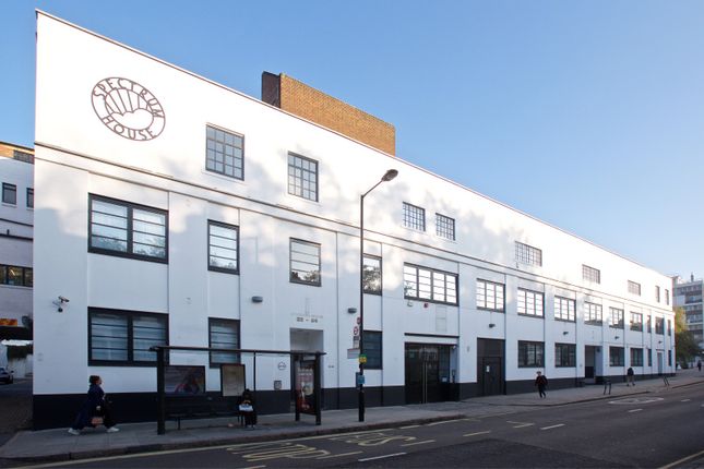 Light industrial to let in Gordon House Road, London