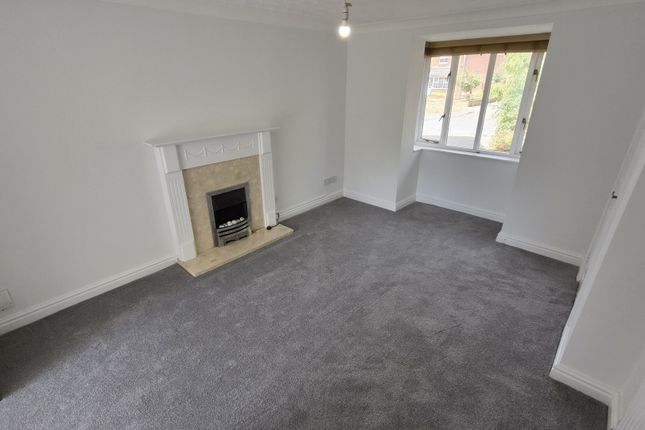 33, Lords Avenue, Leicester photo 3