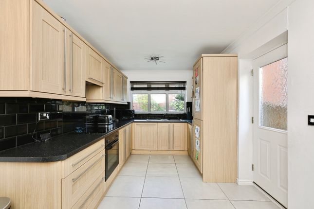 22, Empire Drive, Rotherham photo 4