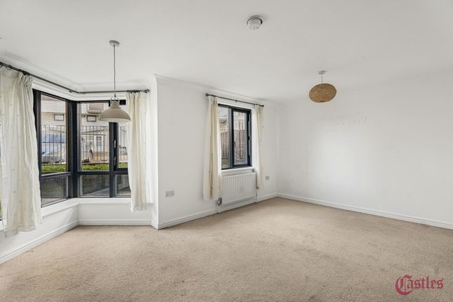 59, Monteagle Way, London photo 4