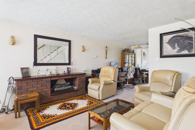 37, Ash Lane, Windsor photo 2