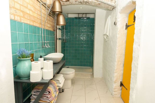 29 Central Parade, Herne Bay photo 4